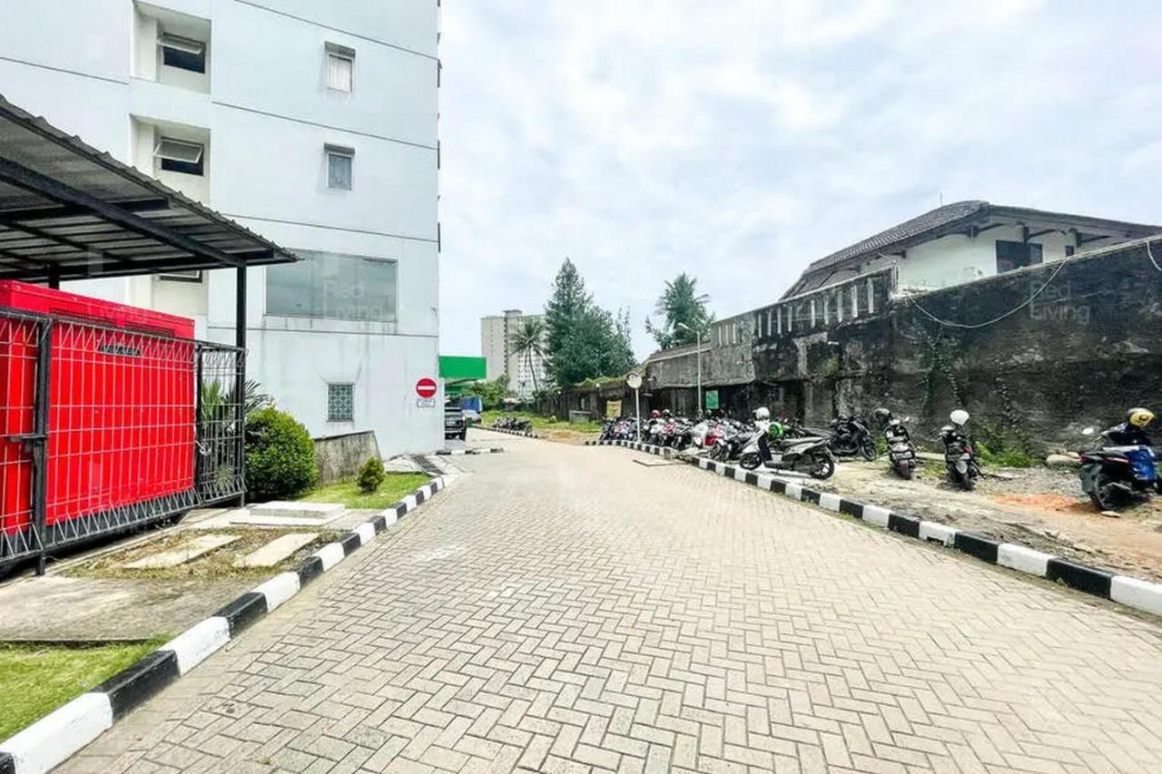 Redliving Apartemen Green Lake View Ciputat - Pelangi Rooms 2 Tower E Tangerang Exteriör bild