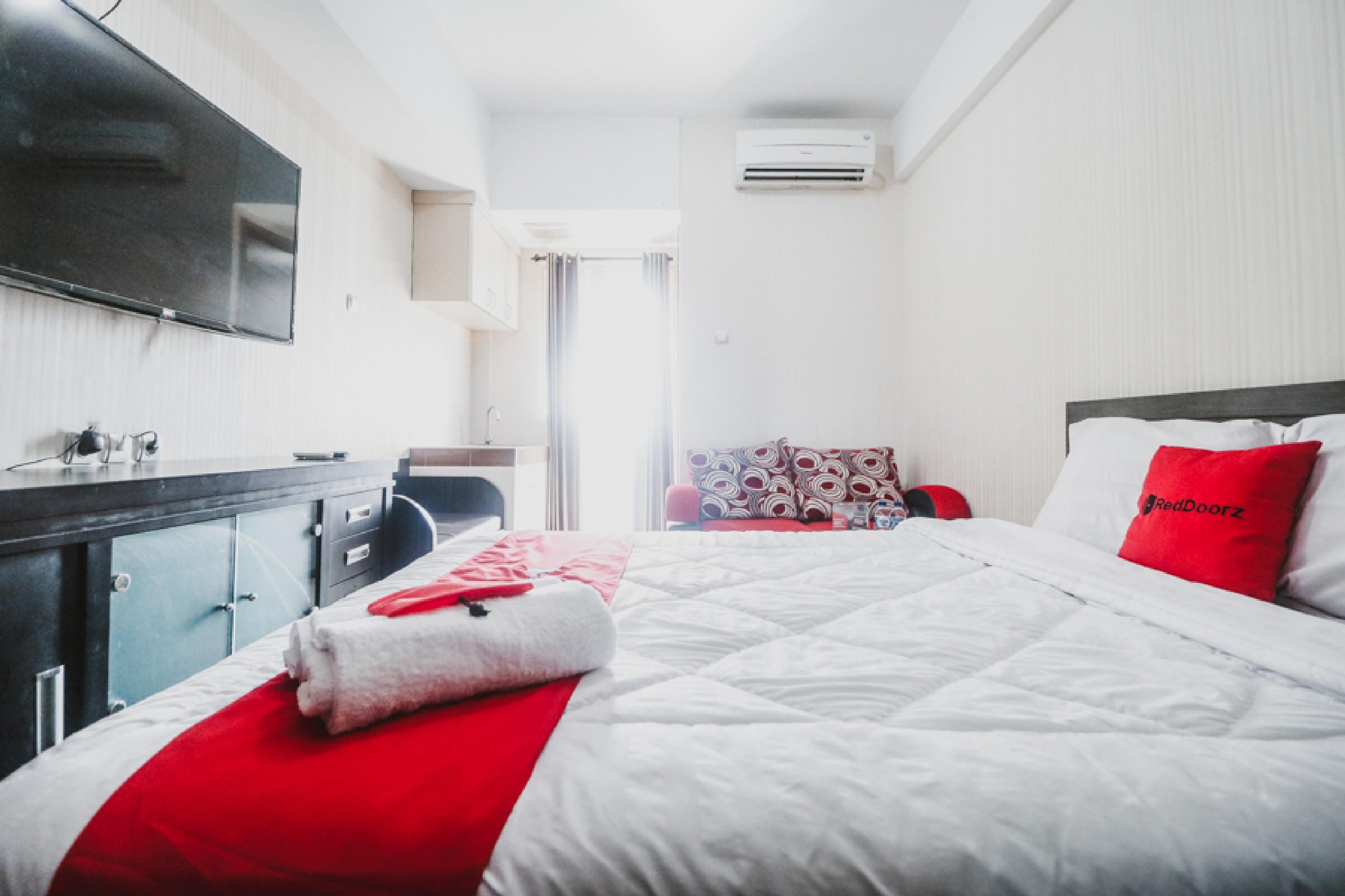 Redliving Apartemen Green Lake View Ciputat - Pelangi Rooms 2 Tower E Tangerang Exteriör bild